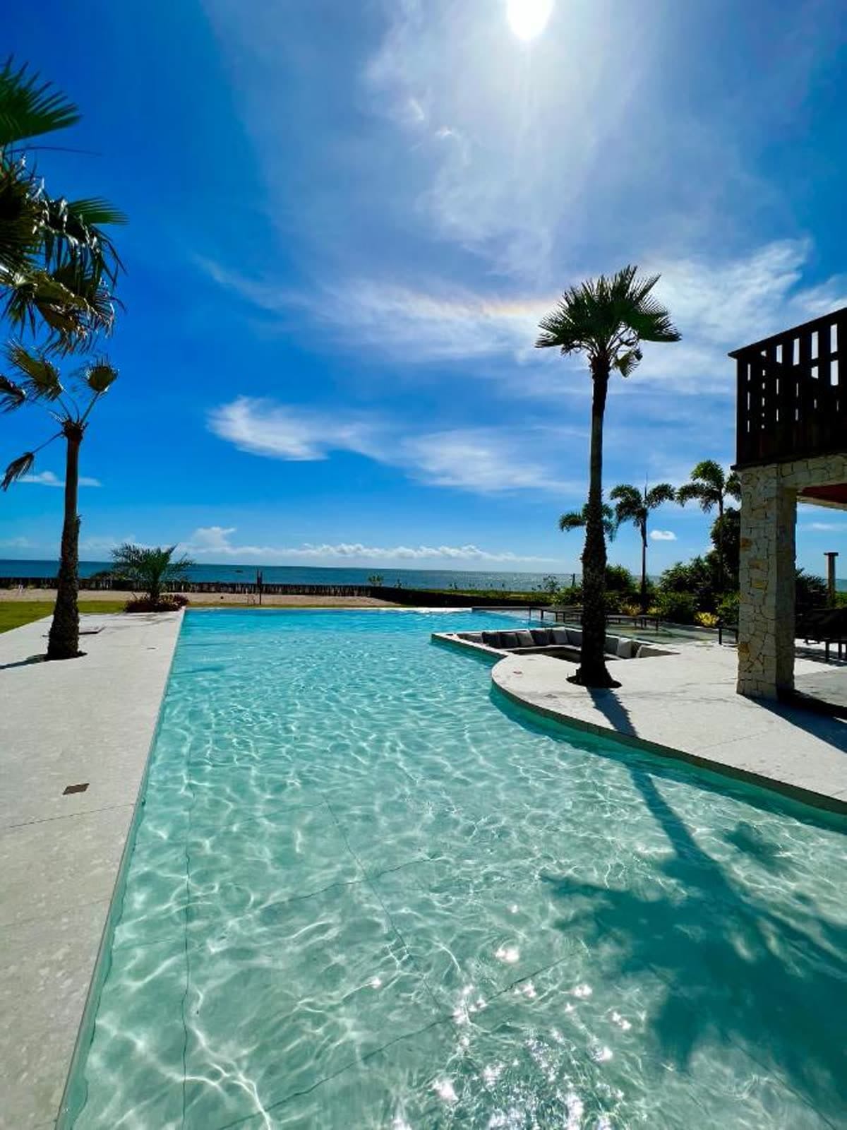Piscina de borda infinita